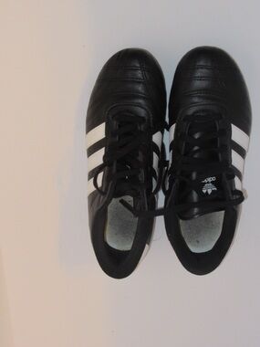adidas Black and White Mens Low-Top Sneakers